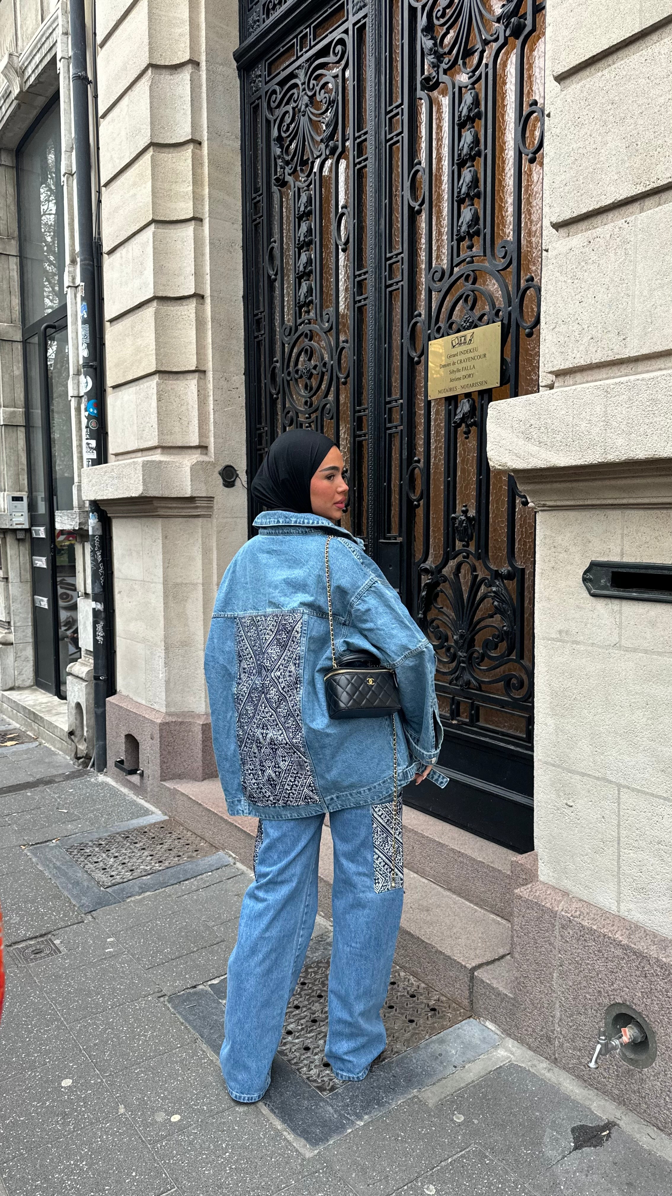 VESTE EN JEAN OVERSIZE EMPIÈCEMENT BROCART