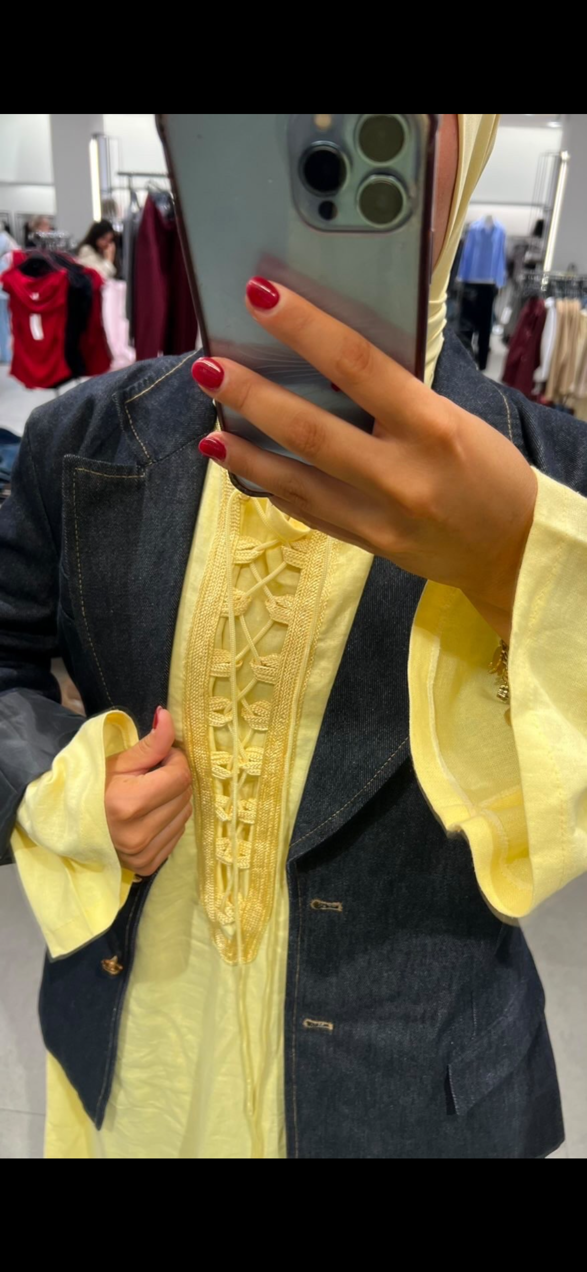 Robe avec laçage et empiècements de sfifa