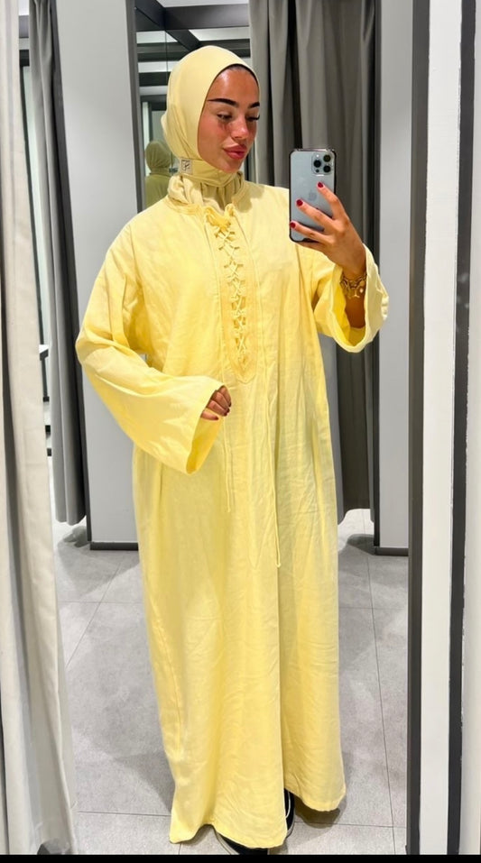 Robe avec laçage et empiècements de sfifa