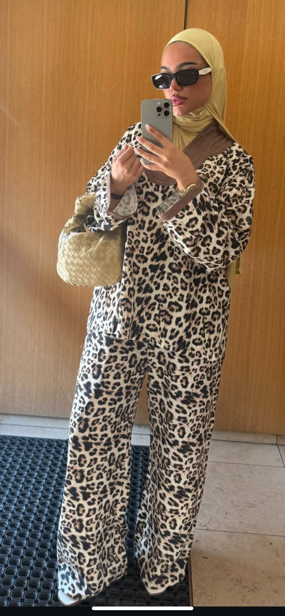 Ensemble oversize en lin imprimé léopard avec empiècements de sfifa marocaine