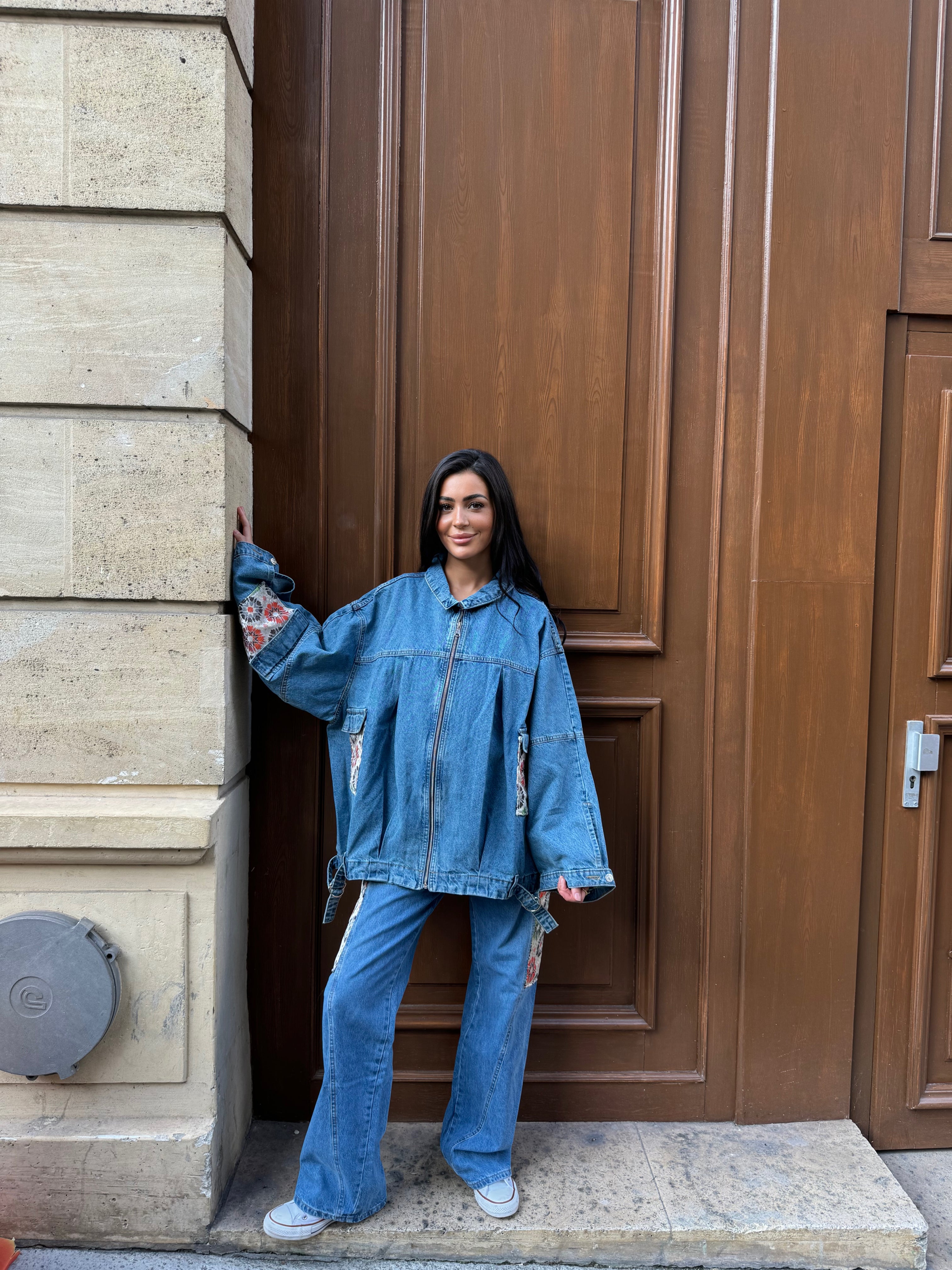 VESTE EN JEAN  OVERSIZE EMPIÈCEMENT BROCART